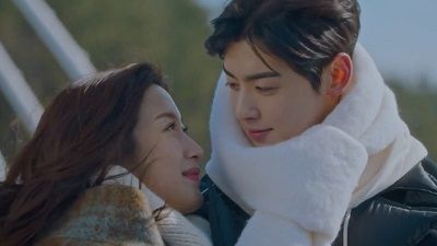 Heartfelt Moments: Touching Romantic Dramas
